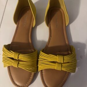 Massini Women's Bright Yellow Sandals